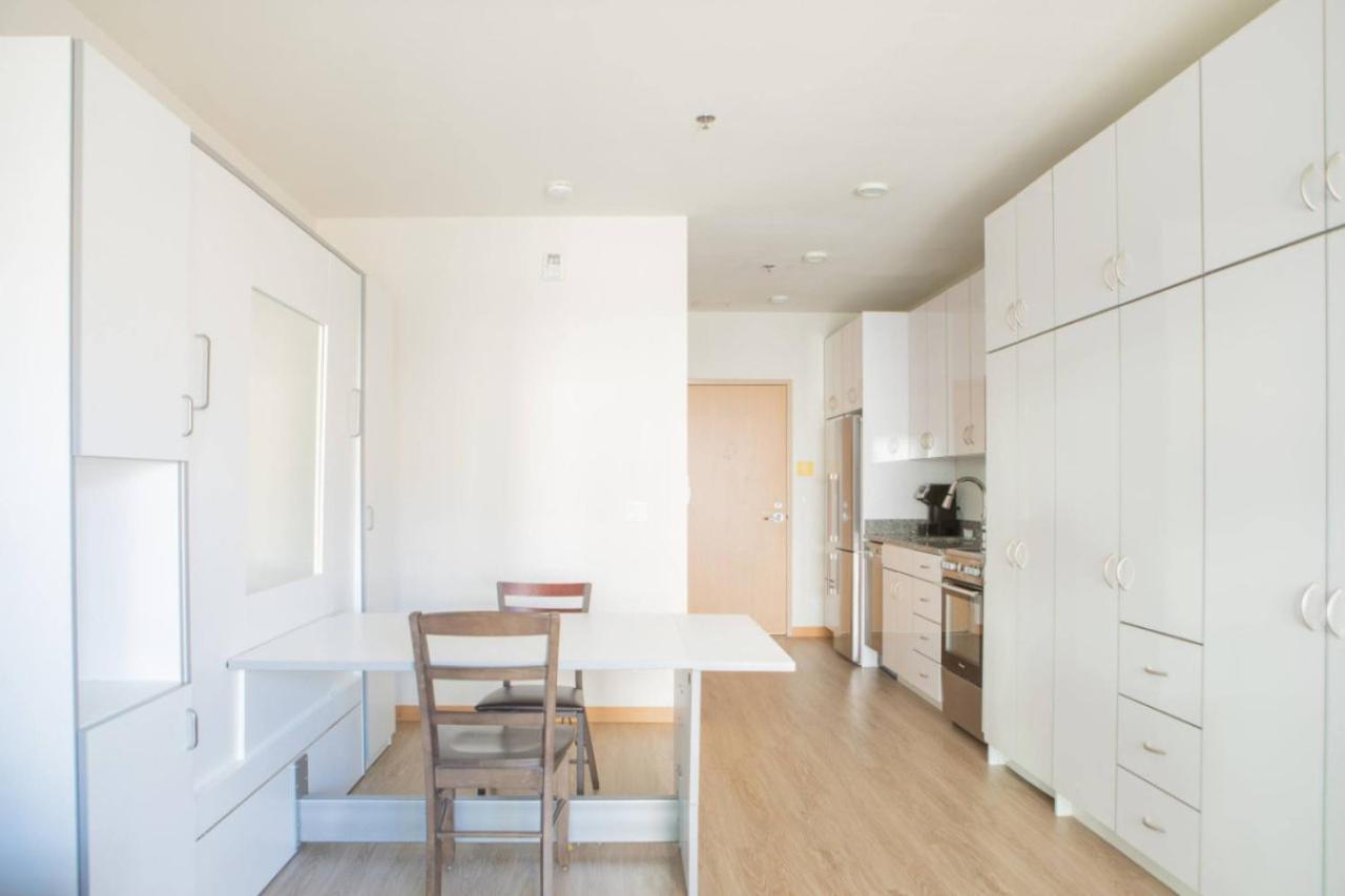 Flexhome East Side R7 - Brady Fiserv Balcony