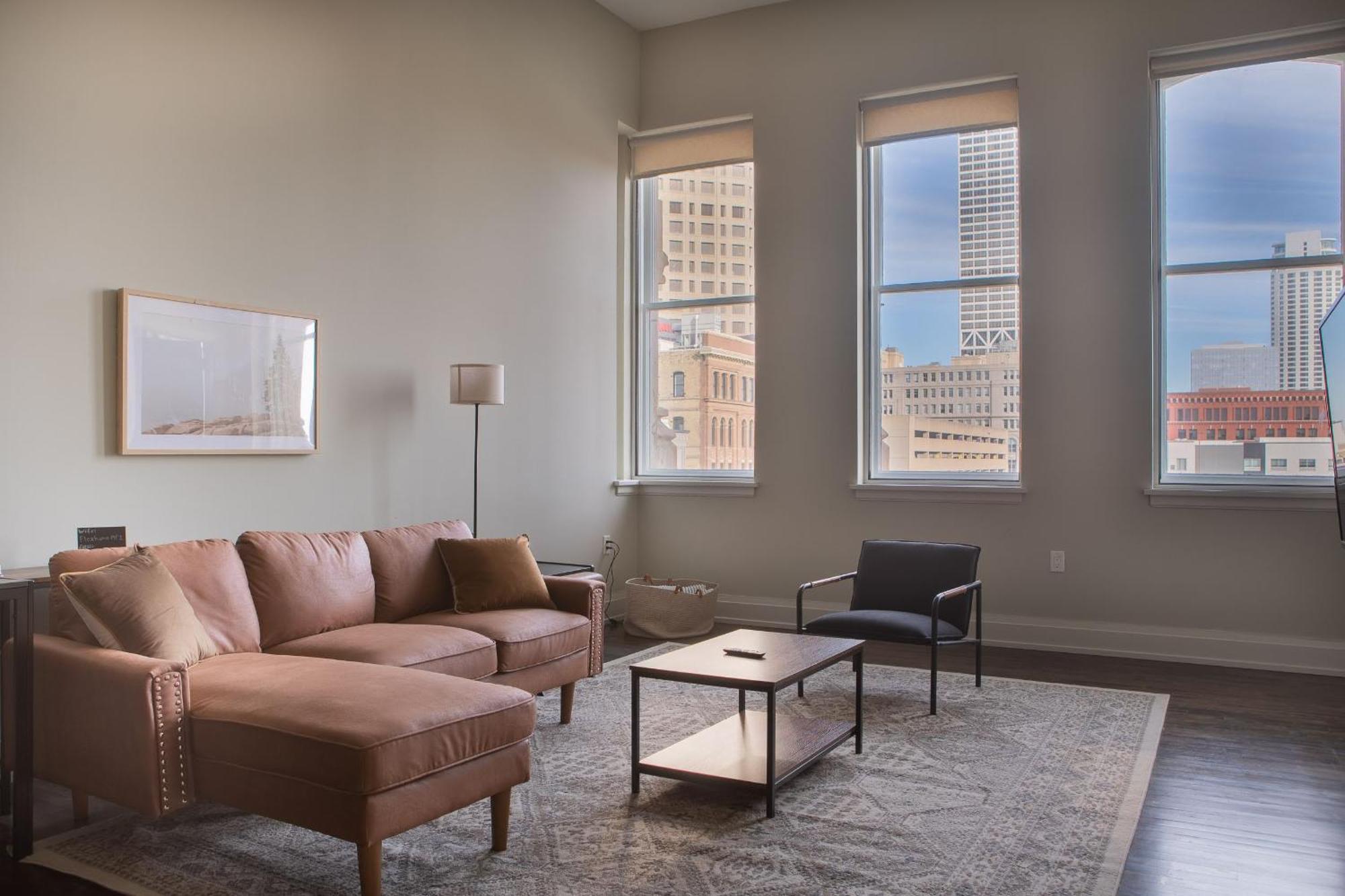 Flexhome East Town 2br Mf6 Apartment *