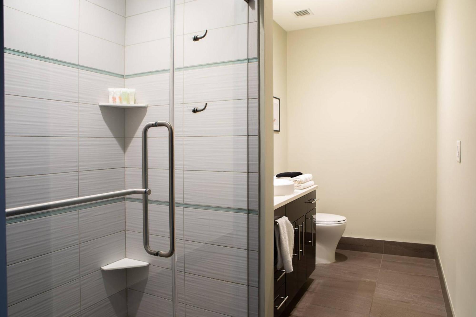 Apartment Flexhome East Town 2br Mf6 *