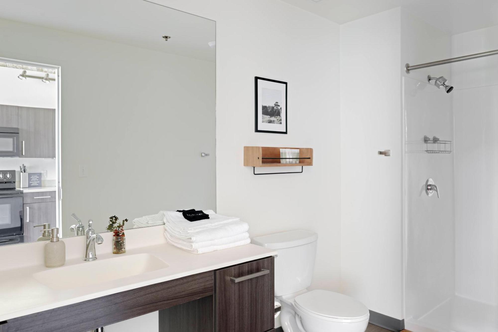 Flexhome Brewery District El13 - Just 3 Blocks To Fiserv With Gym And Parking *