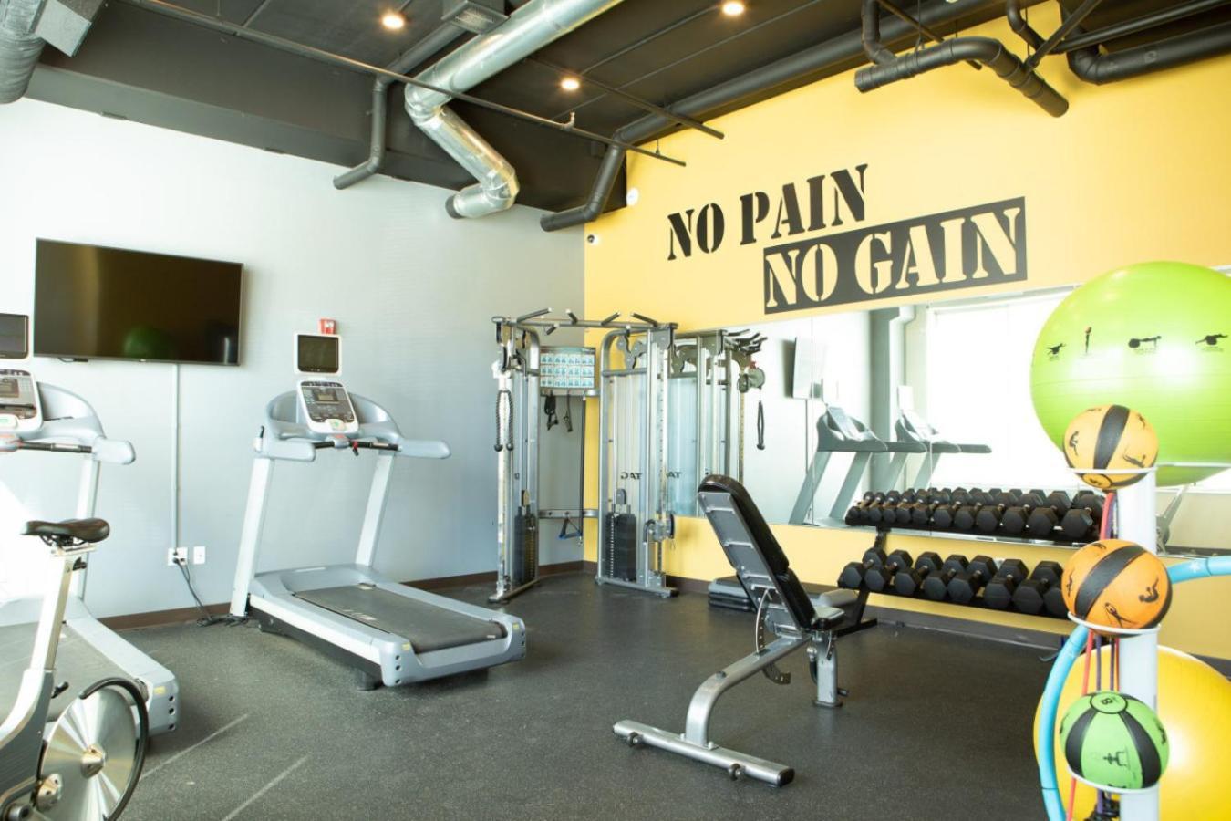 Flexhome Walkers Point 2br T5 With Gym And Balcony *