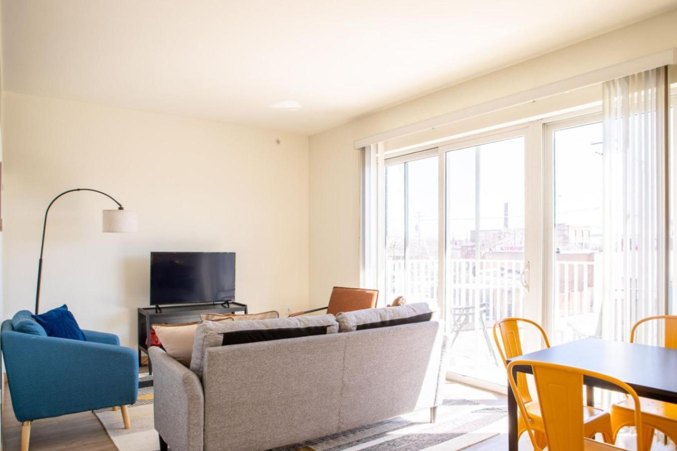 Apartment Flexhome Walkers Point 2br T5 With Gym And Balcony