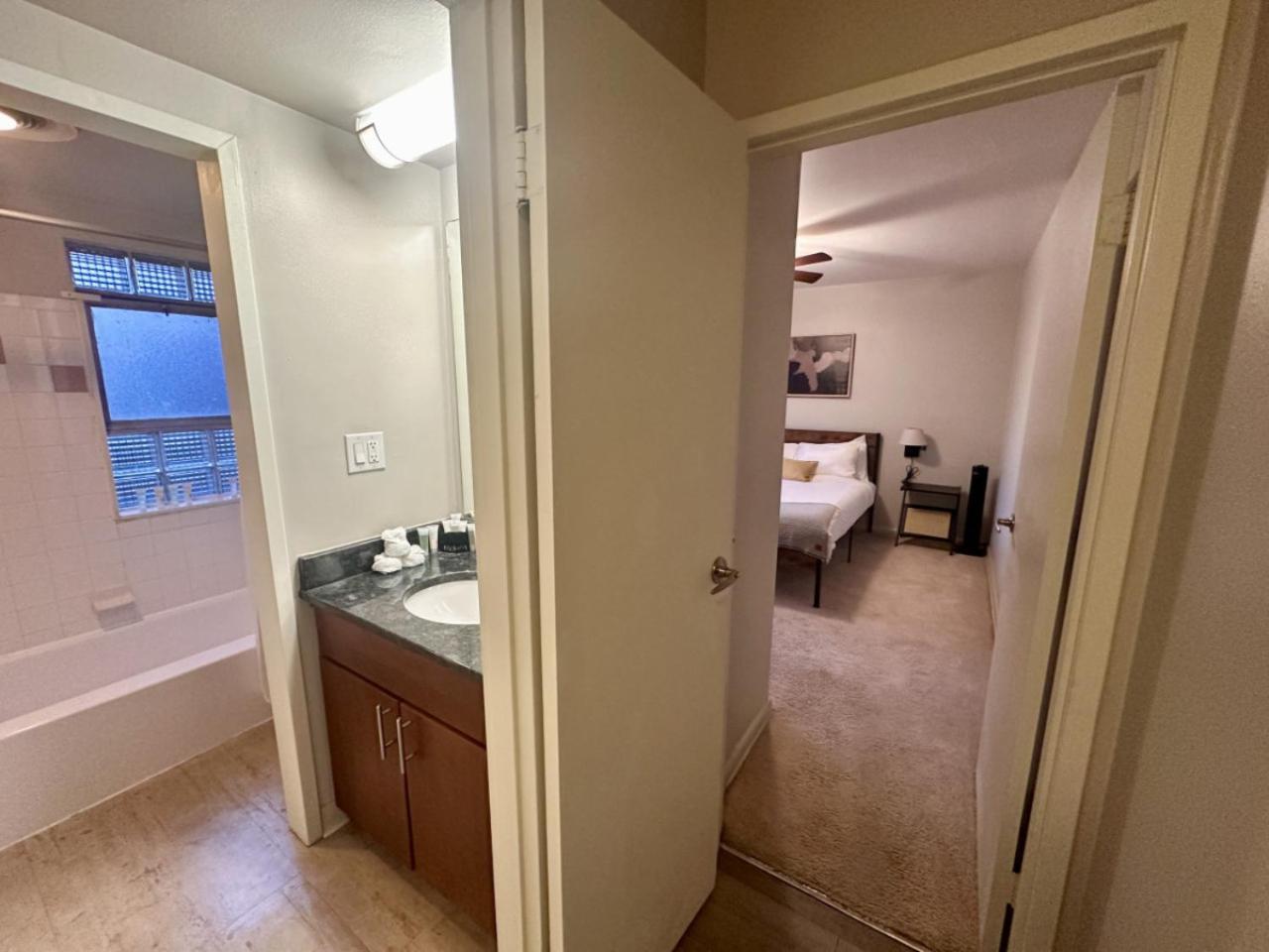 Apartment Flexhome East Side 2br C3 - Brady St And View Milwaukee