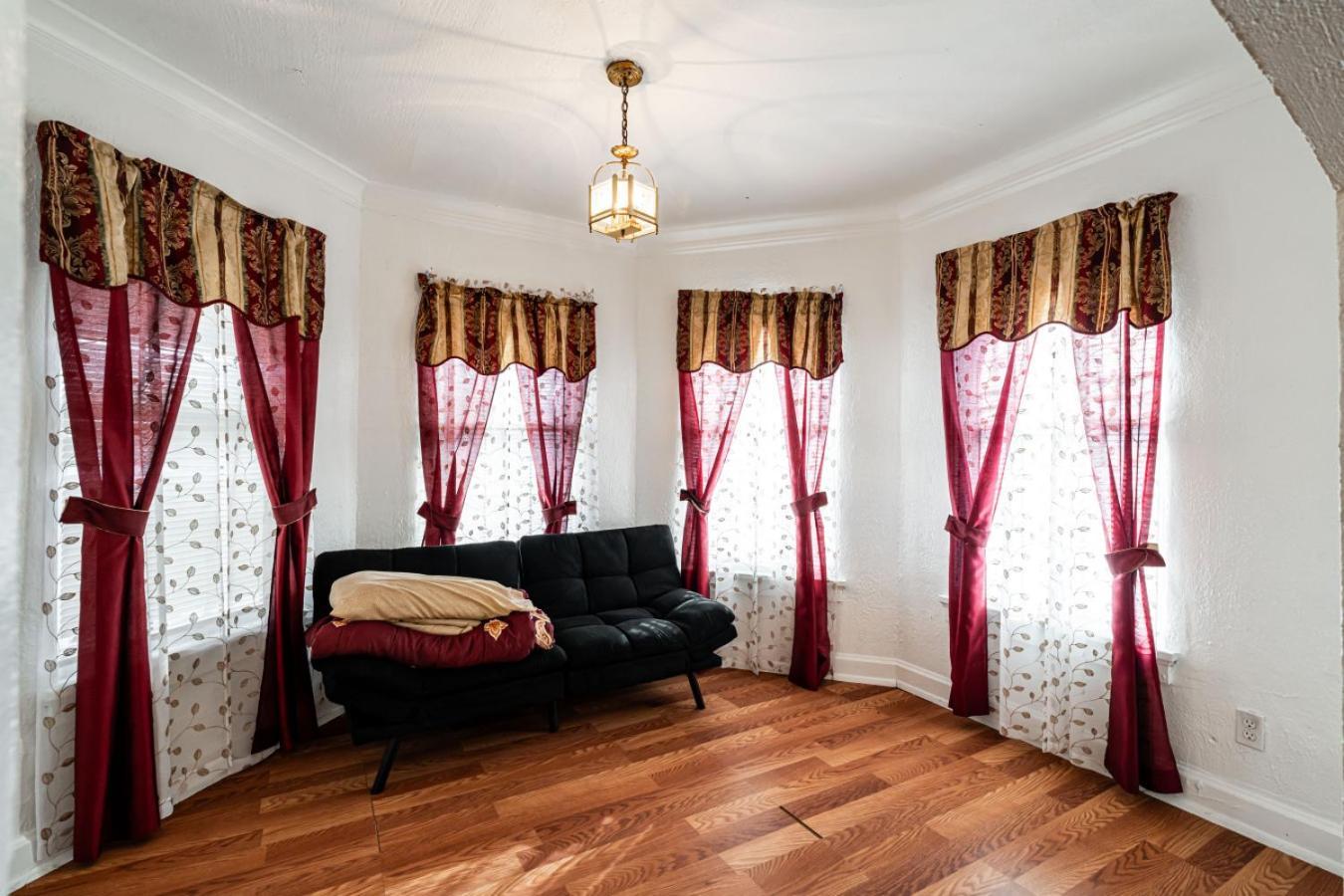 Charming 6br In Milwaukees Historic District Milwaukee
