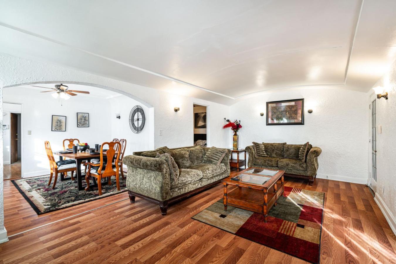 Charming 6br In Milwaukees Historic District Holiday home