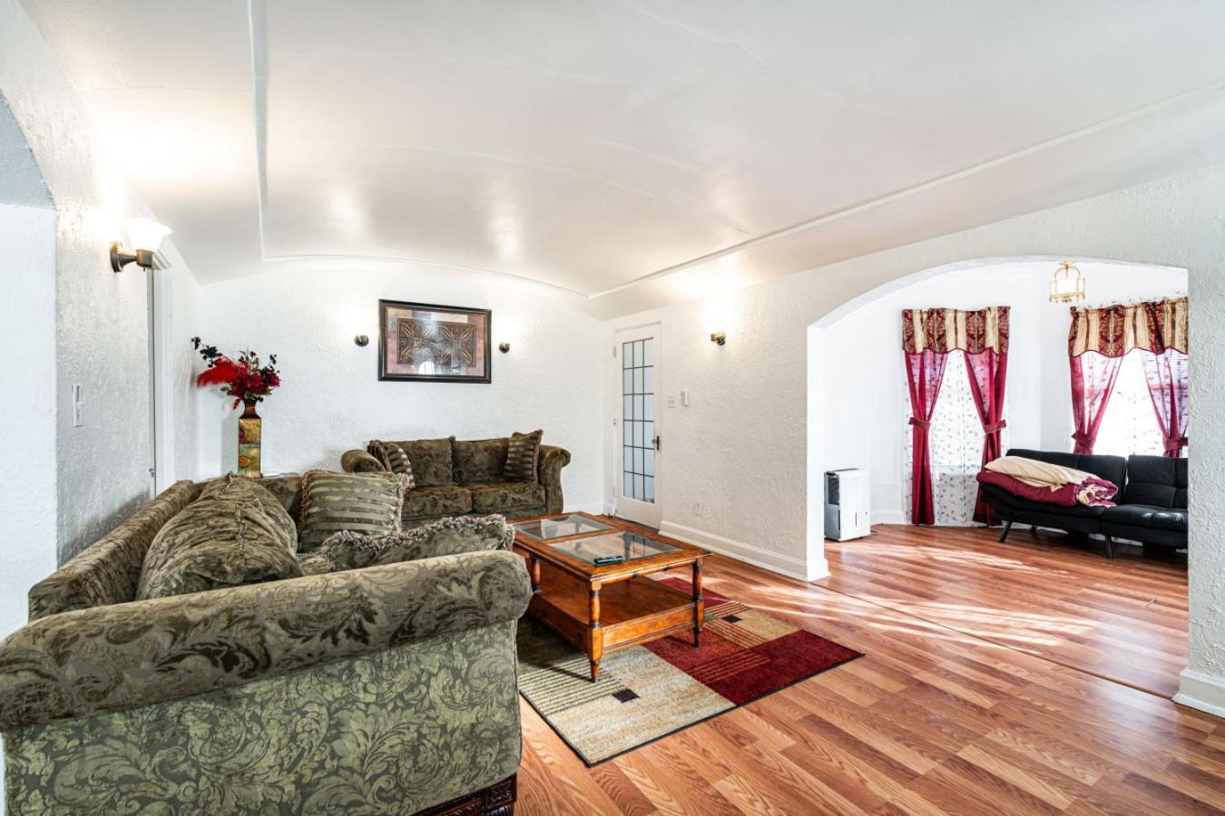 Holiday home Charming 6br In Milwaukees Historic District