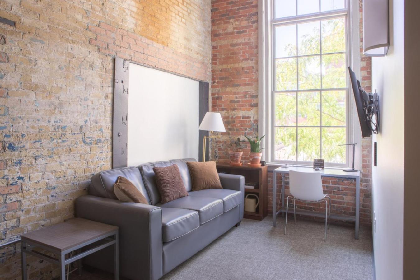 Apartment Flexhome Brewery District El17 - Just 3 Blocks To Fiserv With Gym And Parking