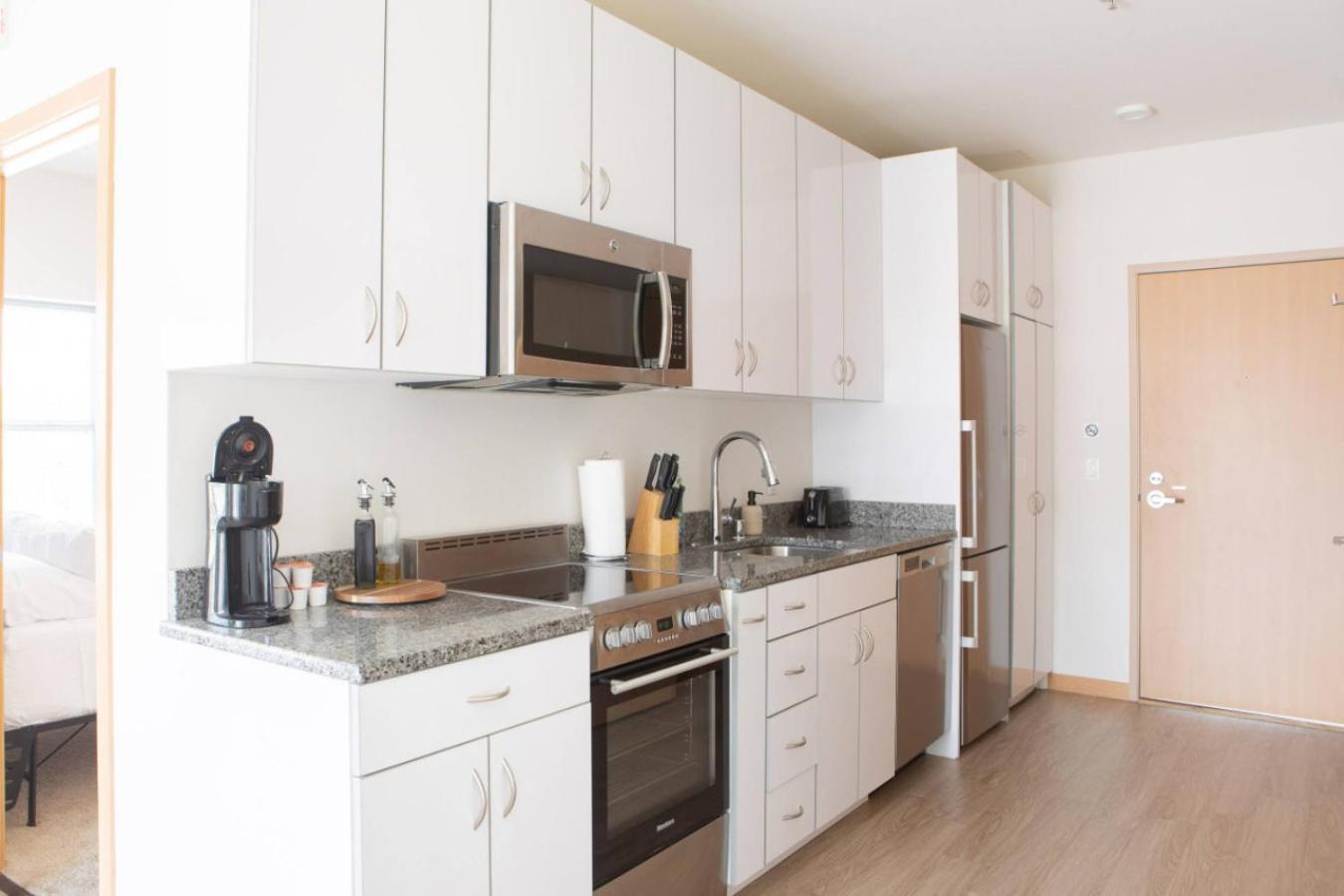 Flexhome East Side 1br R8 - Near Brady And Fiserv With Balcony * Milwaukee