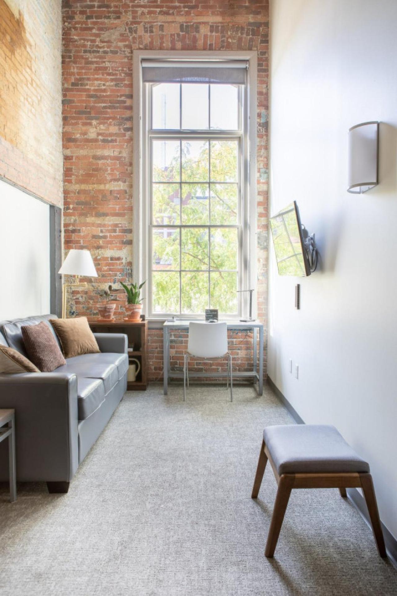 Flexhome Brewery District El17 - Just 3 Blocks To Fiserv With Gym And Parking Apartment