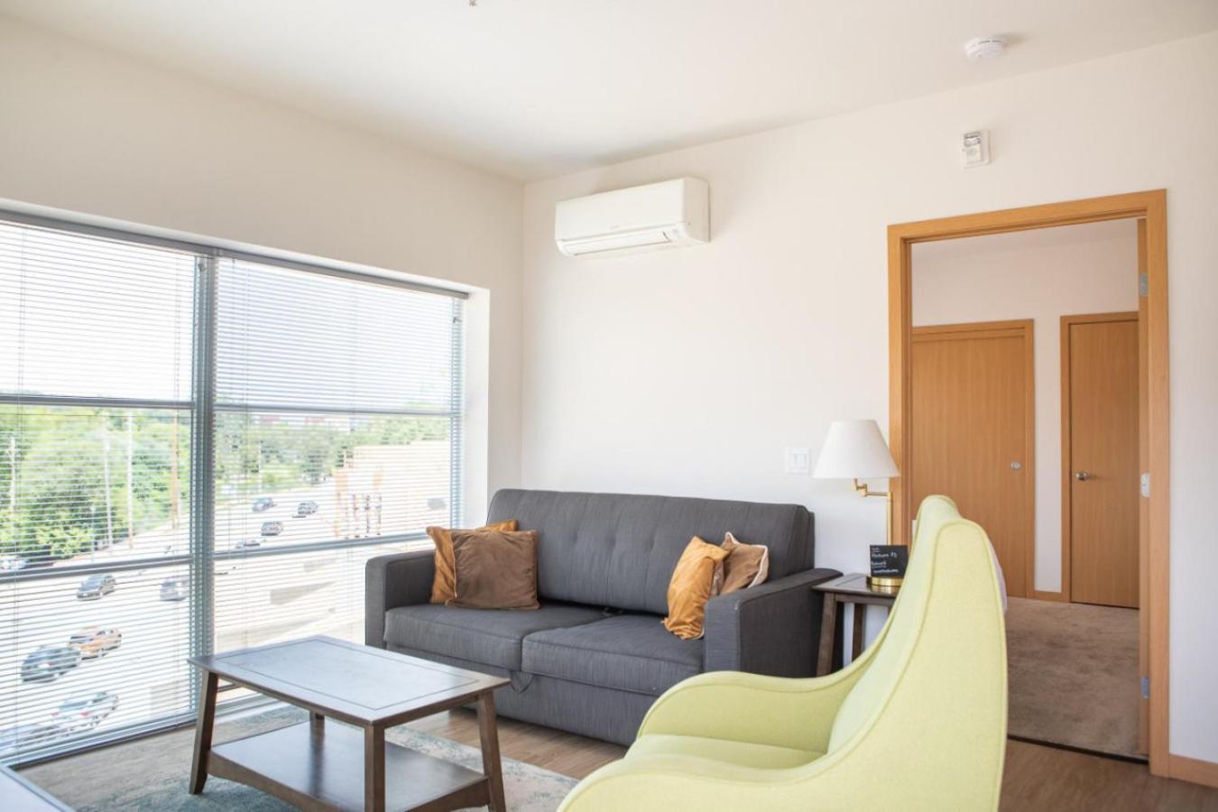 Flexhome East Side 1br R8 - Near Brady And Fiserv With Balcony *