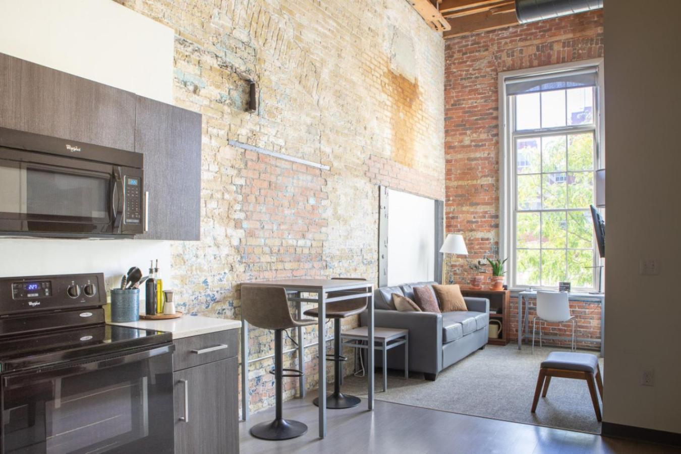 Flexhome Brewery District El26 - Just 3 Blocks To Fiserv With Gym And Parking Apartment *