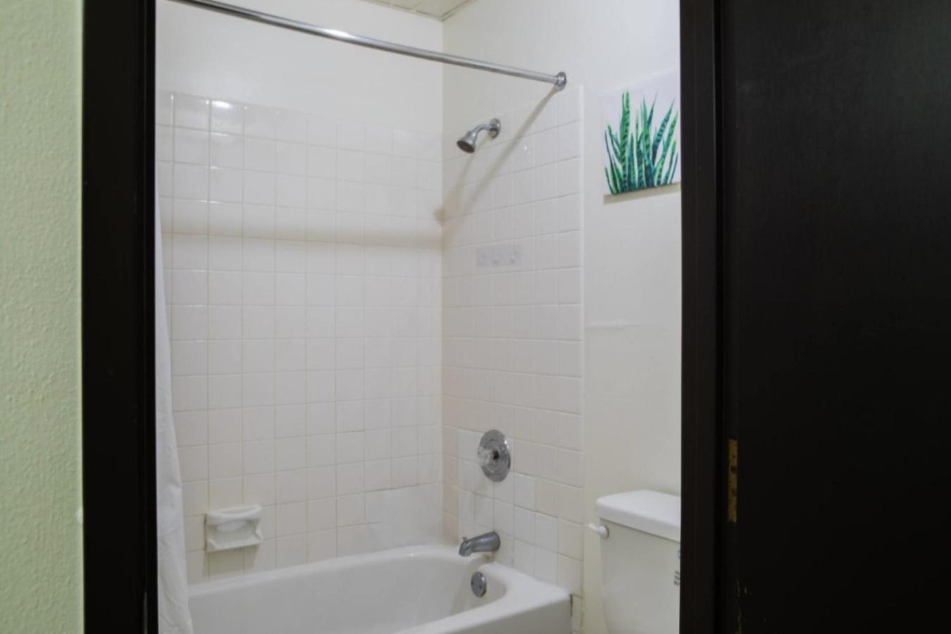 Flexhome Westown 1br Rs2 Near Fiserv And Theater District Apartment *