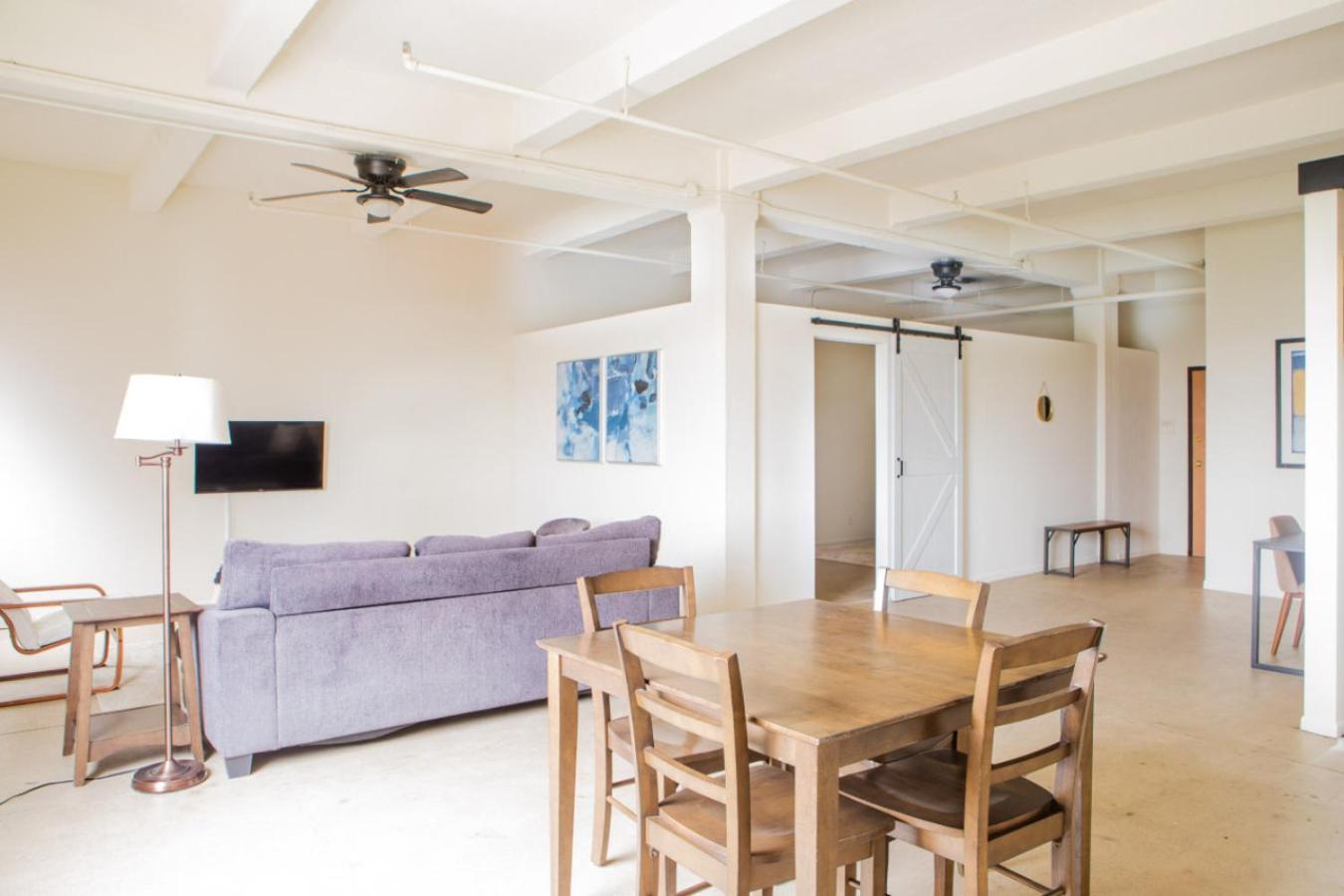 Apartment Flexhome Westown 1br Rs2 Near Fiserv And Theater District *