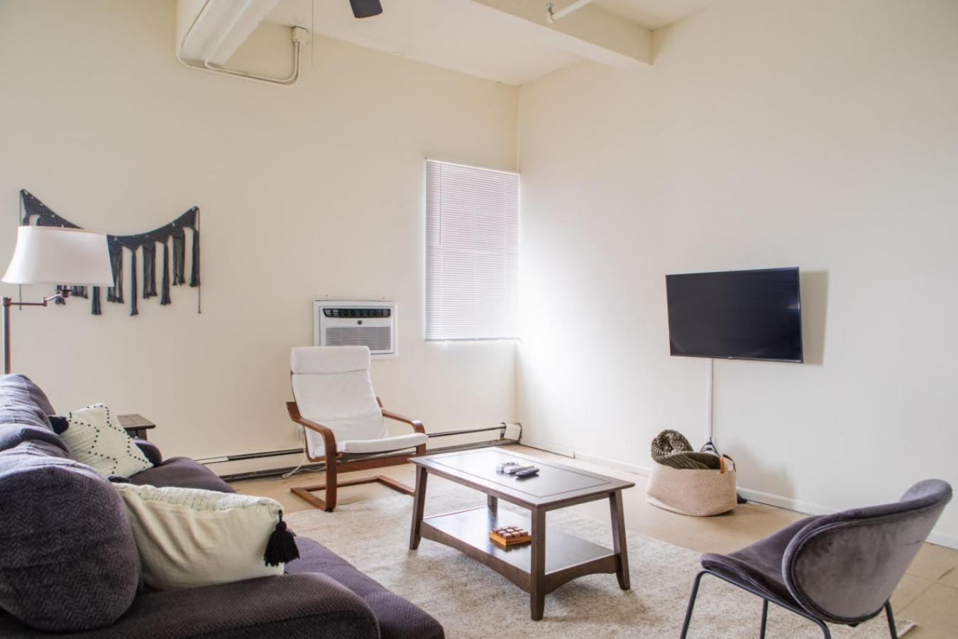 Flexhome Westown 1br Rs2 Near Fiserv And Theater District * Milwaukee