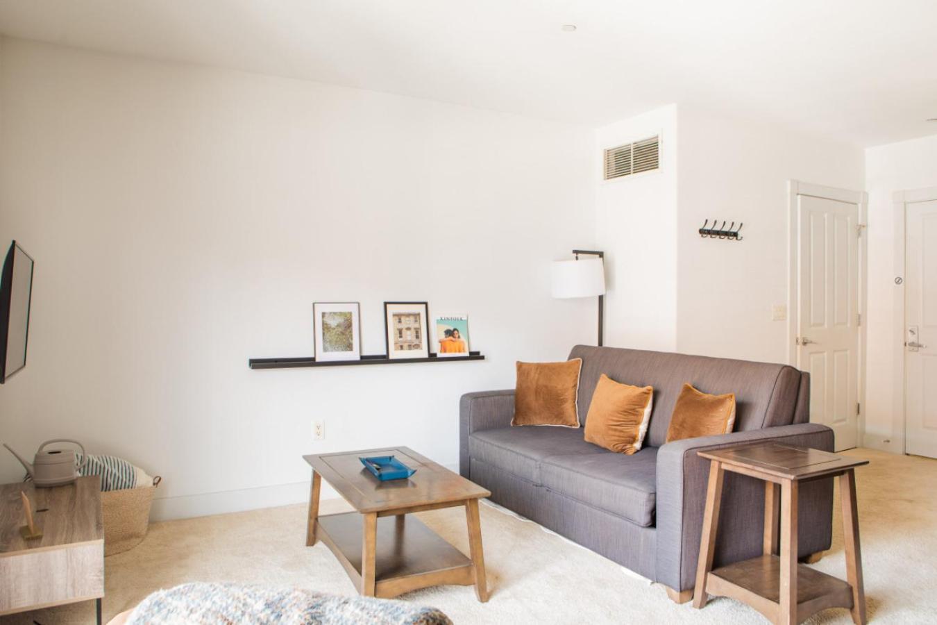 Flexhome Third Ward 1br J1 With Gym And Balcony * Milwaukee