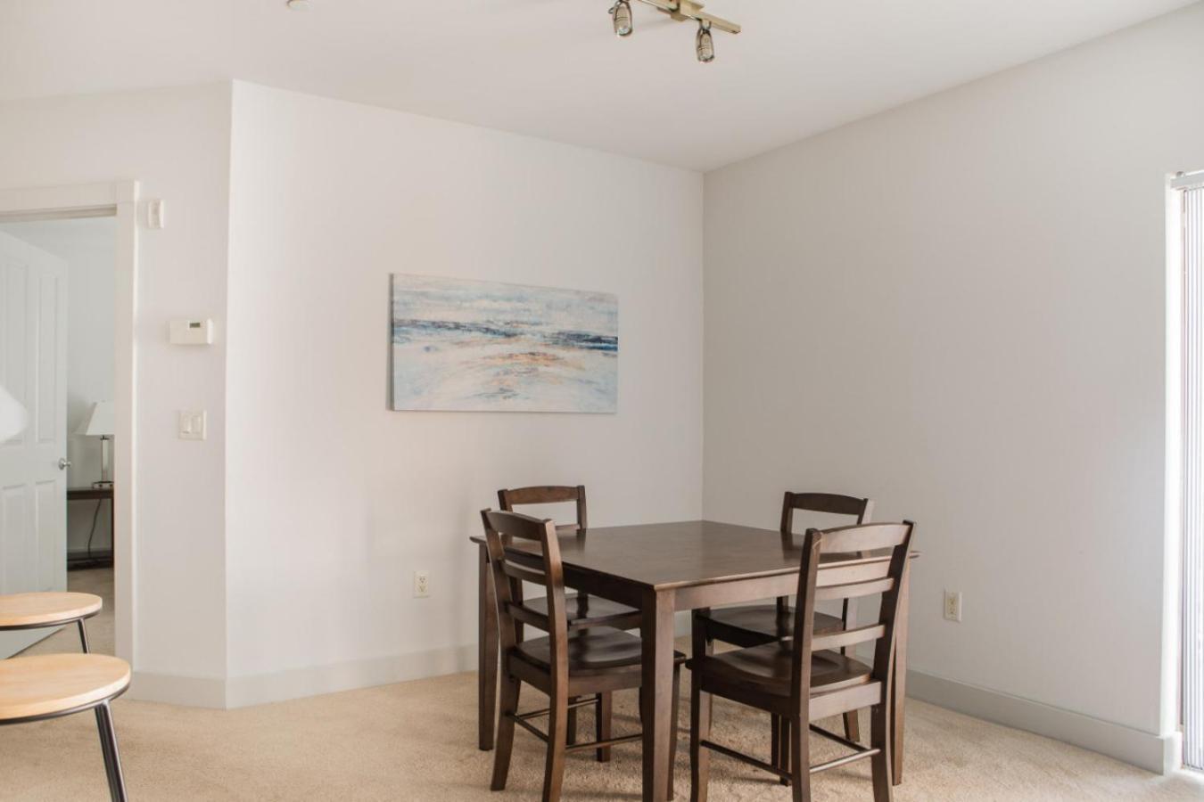 Flexhome Third Ward 1br J1 With Gym And Balcony * Milwaukee