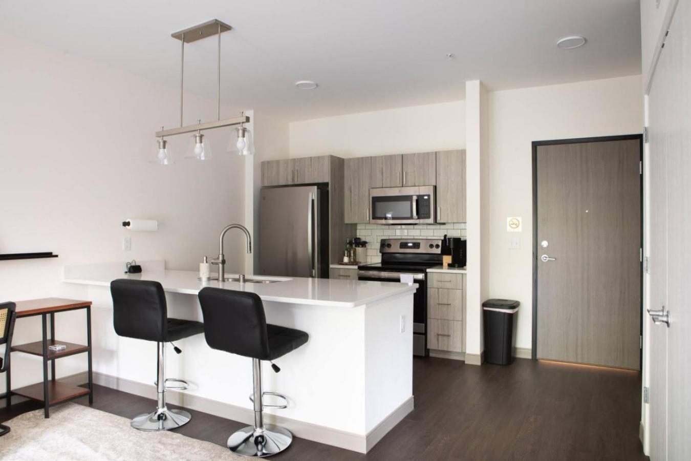 Apartment Flexhome Shorewood 1br A2 With Gym And Balcony *