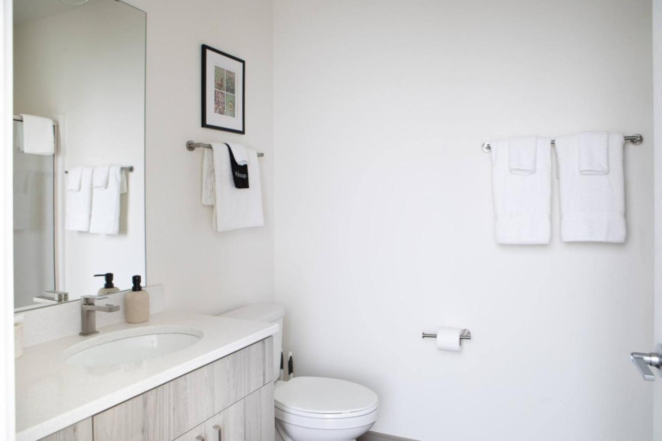 Flexhome Shorewood 1br A1 With Gym And Balcony *