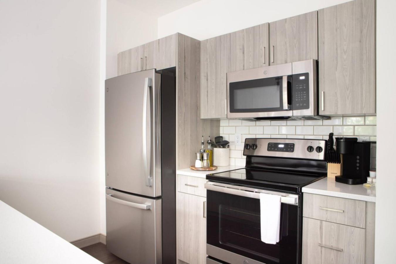 Flexhome Shorewood 1br A1 With Gym And Balcony *