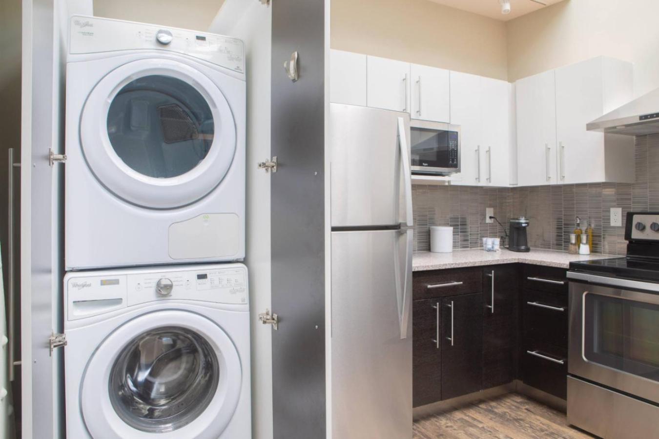 Flexhome East Town 2br Penthouse Mf4 Apartment