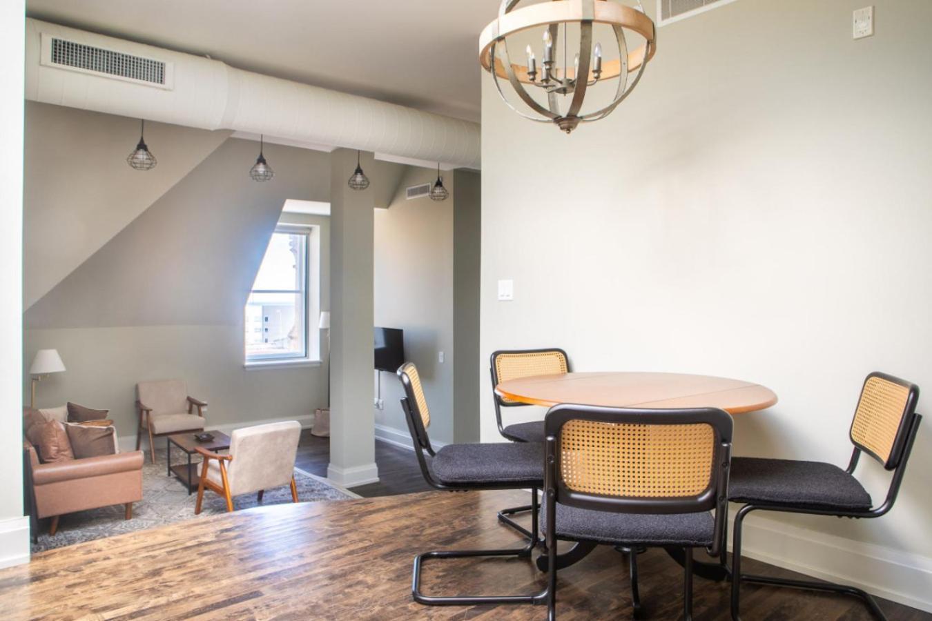 Flexhome East Town 2br Penthouse Mf4 *