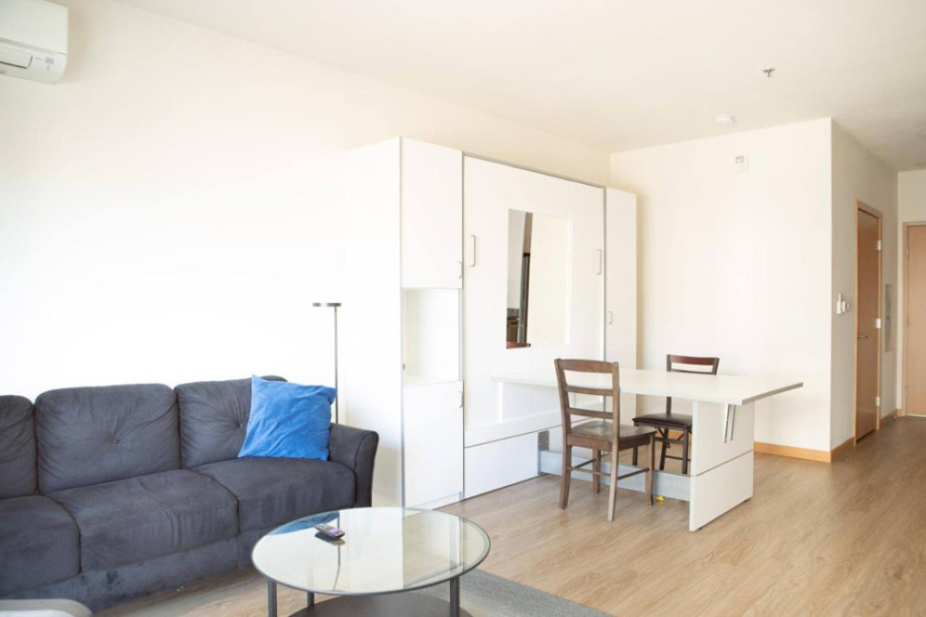 Apartment Flexhome East Side R7 - Near Brady And Fiserv With Balcony