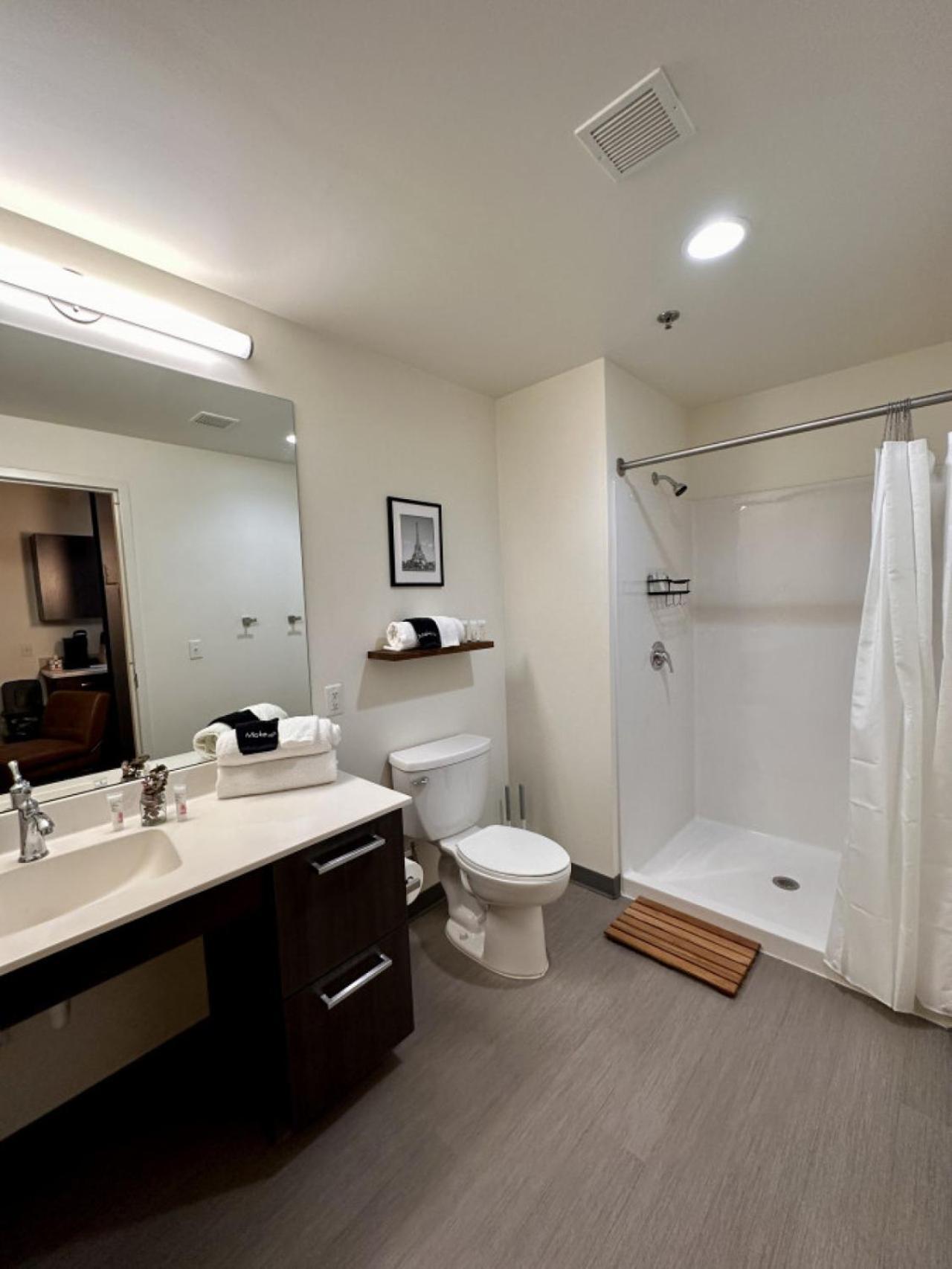 Brewery District El24 - Just 3 Blocks To Fiserve With Gym And Parking Apartment *