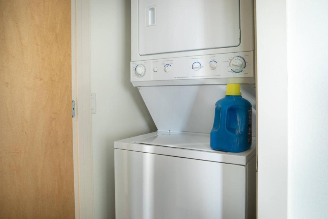 Flexhome East Side 2br Cg2 - Near Lakefront With Gym And Balcony Apartment Milwaukee