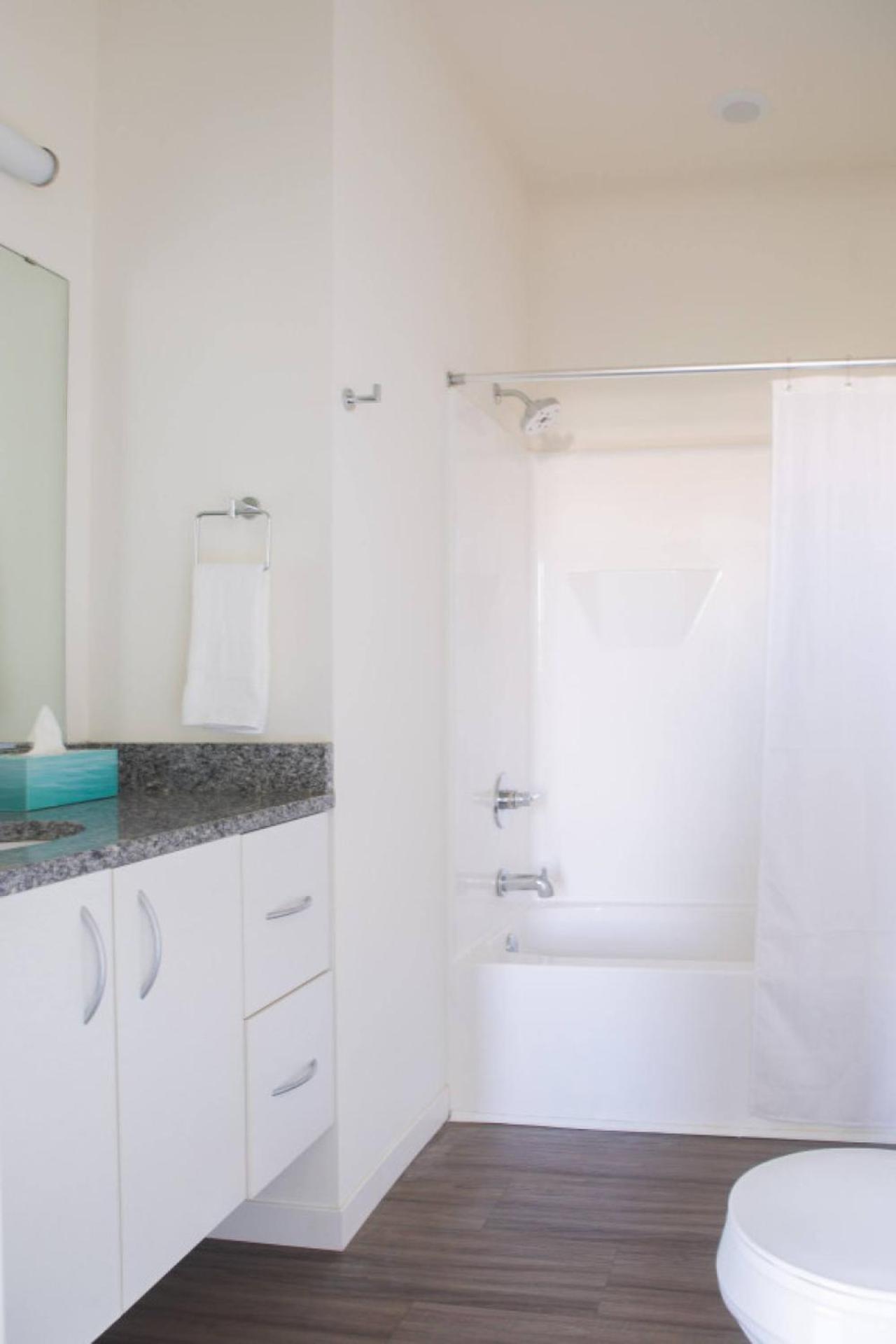 Apartment Flexhome East Side 1br Ec1 - Brady Fiserv Balcony Milwaukee