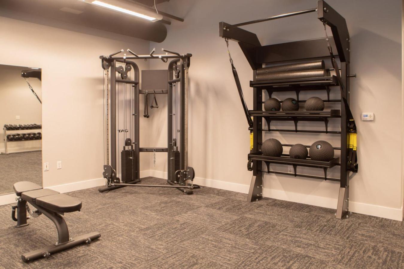 Apartment Flexhome East Side 2br Cg2 - Near Lakefront With Gym And Balcony