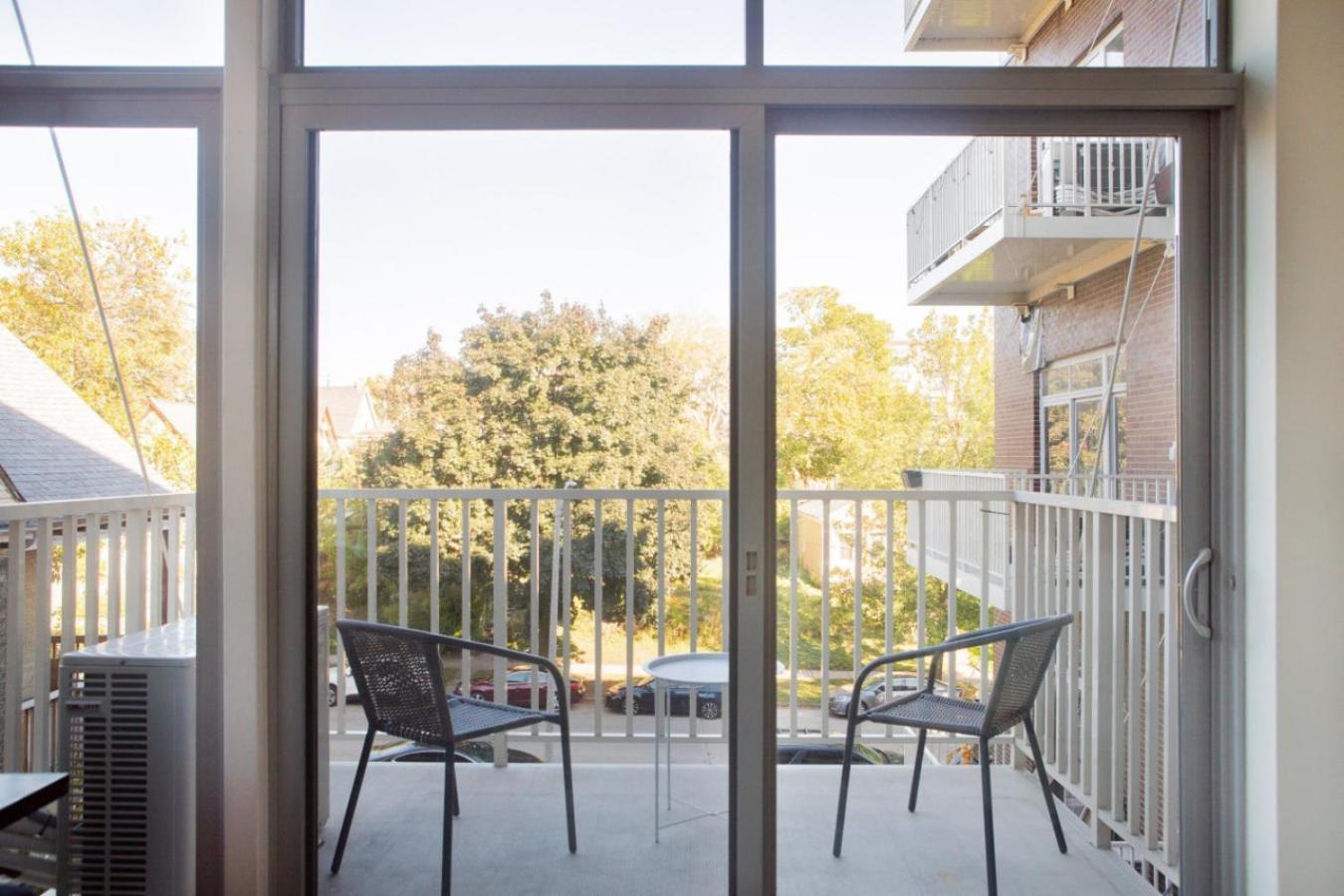 Flexhome East Side 1br Ec1 - Brady Fiserv Balcony * Milwaukee