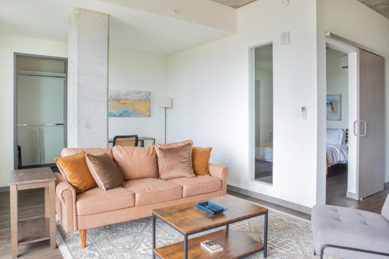 Luxury East Side 1br Near Brady St With Balcony *