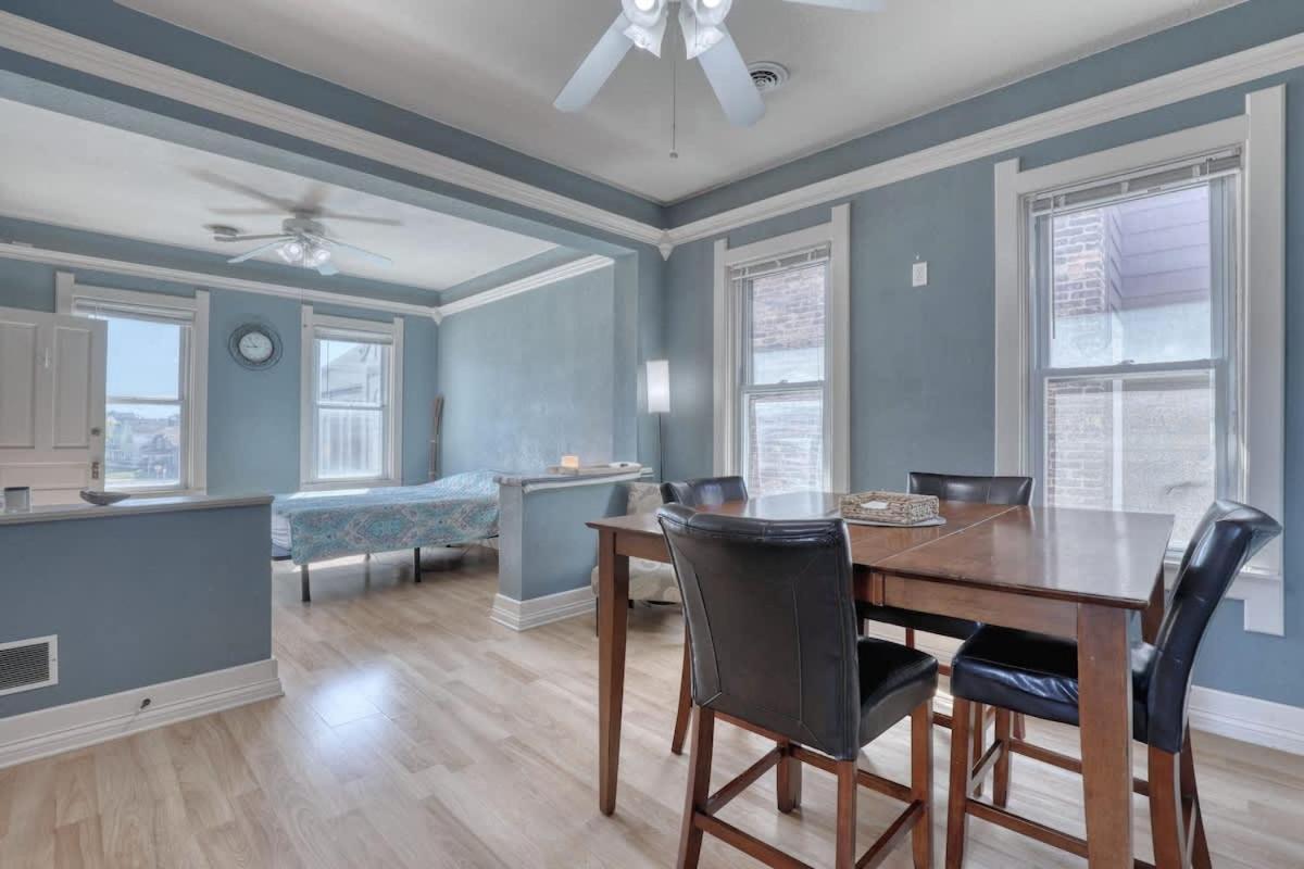 Spacious 7br 2 Ba Private Retreat Near Attractions Milwaukee