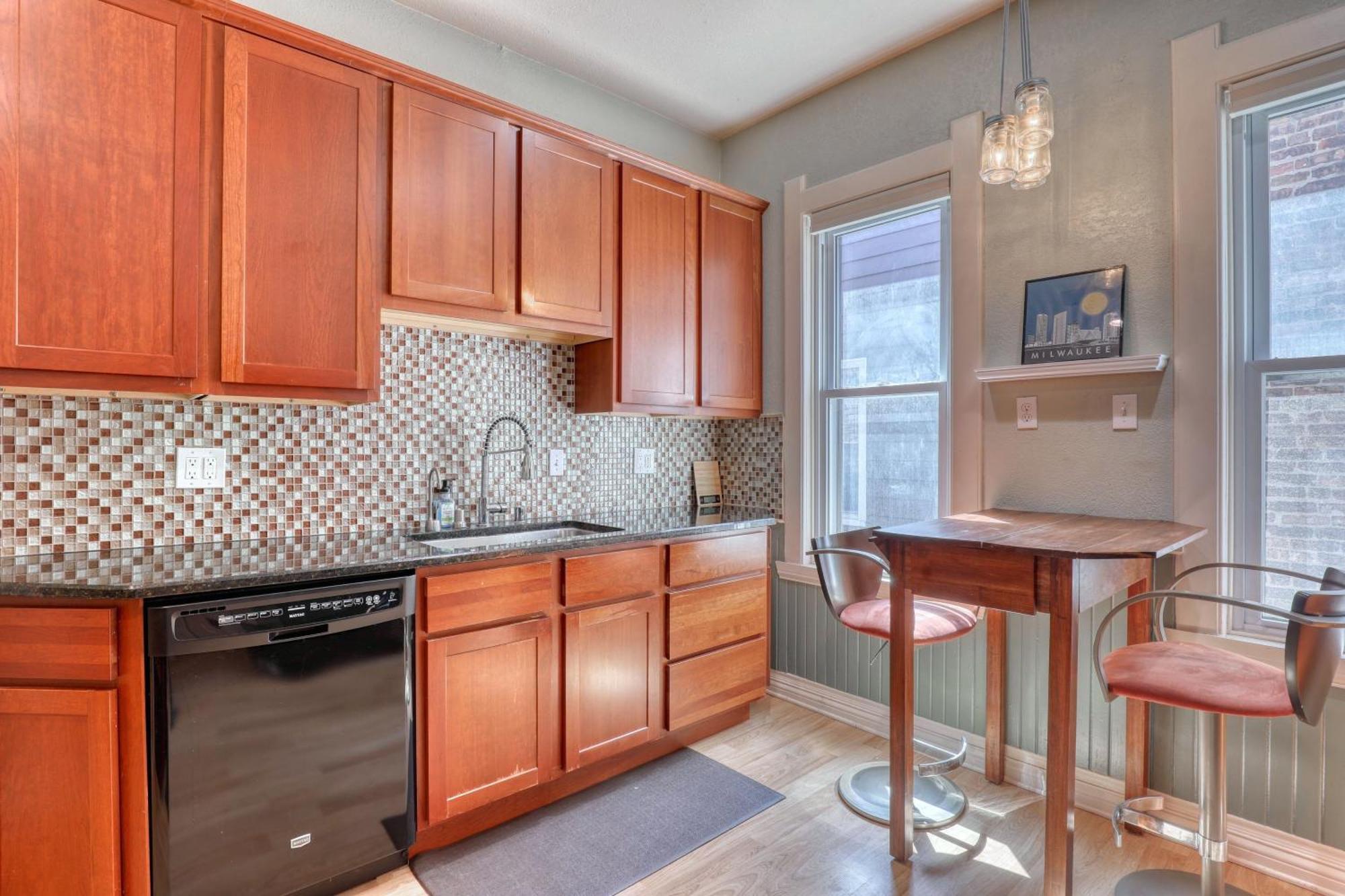 Spacious 7br 2 Ba Private Retreat Near Attractions