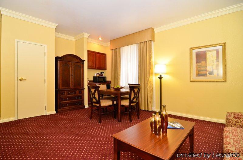 Fairfield & By Marriott Downtown