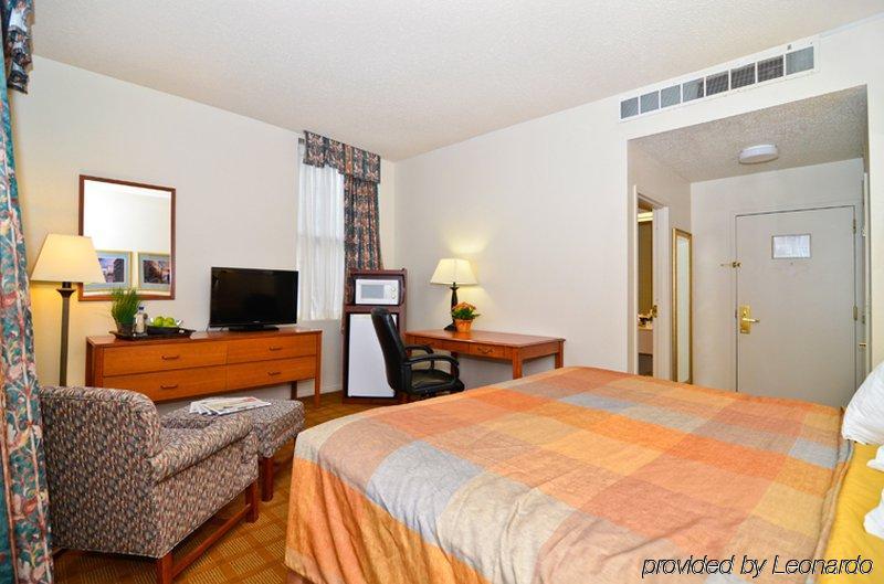 Fairfield & By Marriott Downtown Hotel 3*