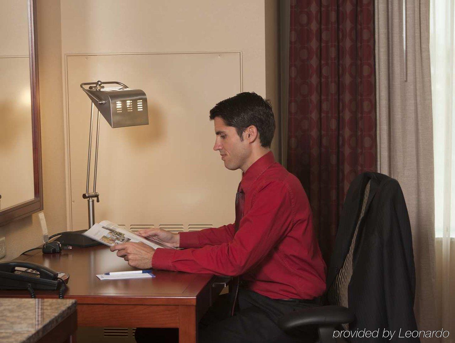 Hilton Garden Airport 3* Milwaukee