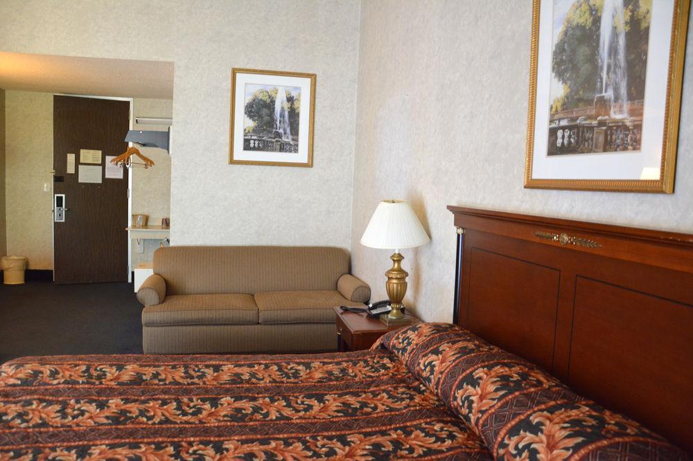 Travelodge By Wyndham Hotel Milwaukee