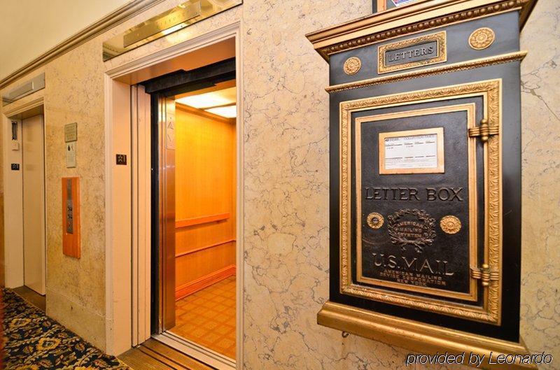Hotel Fairfield & By Marriott Downtown 3*