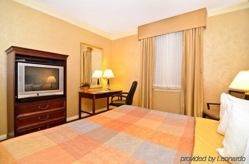 Hotel Fairfield & By Marriott Downtown 3*