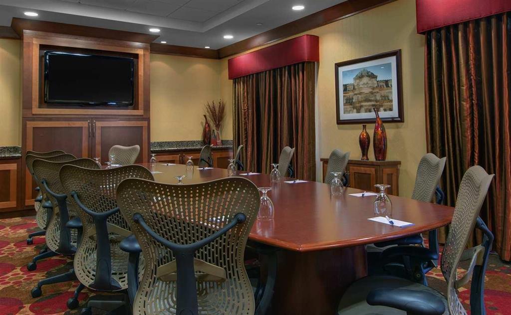 Hilton Garden Airport Hotel Milwaukee