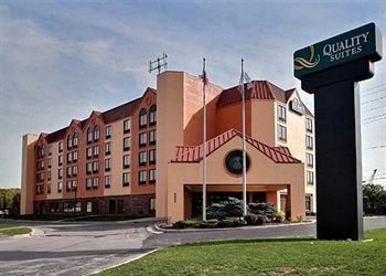 Quality Airport Hotel 3*
