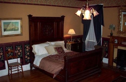 Manderley Bed & Breakfast 3*
