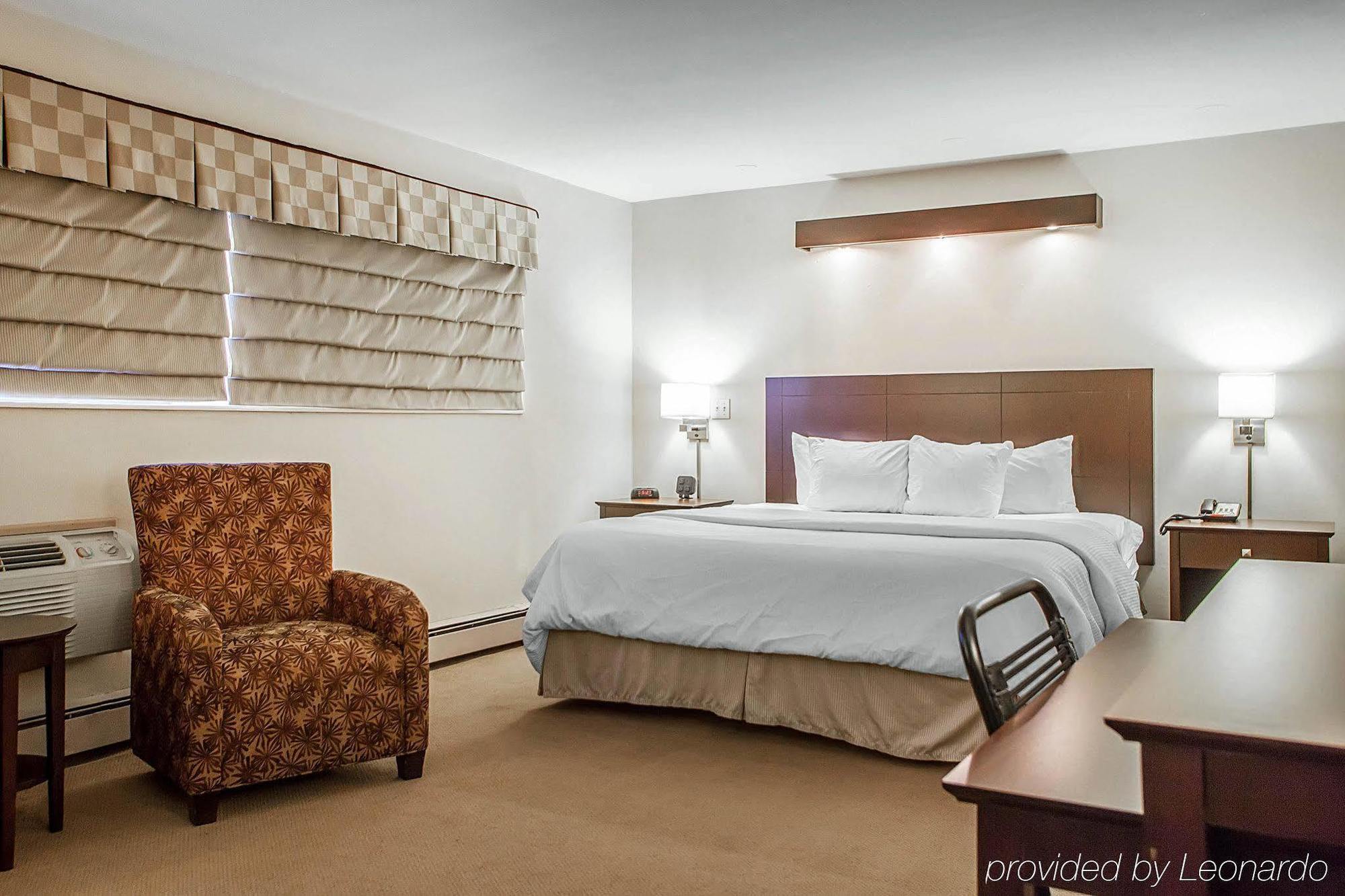 Four Points By Sheraton Airport Hotel