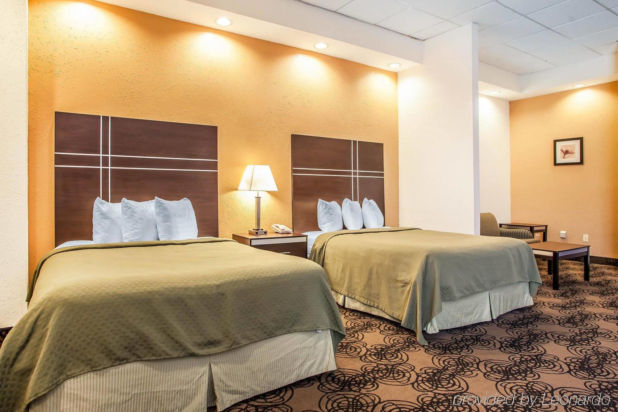 Quality Airport Hotel 3*