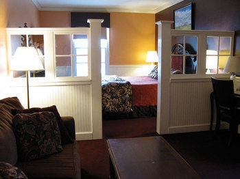 County Clare Inn Milwaukee