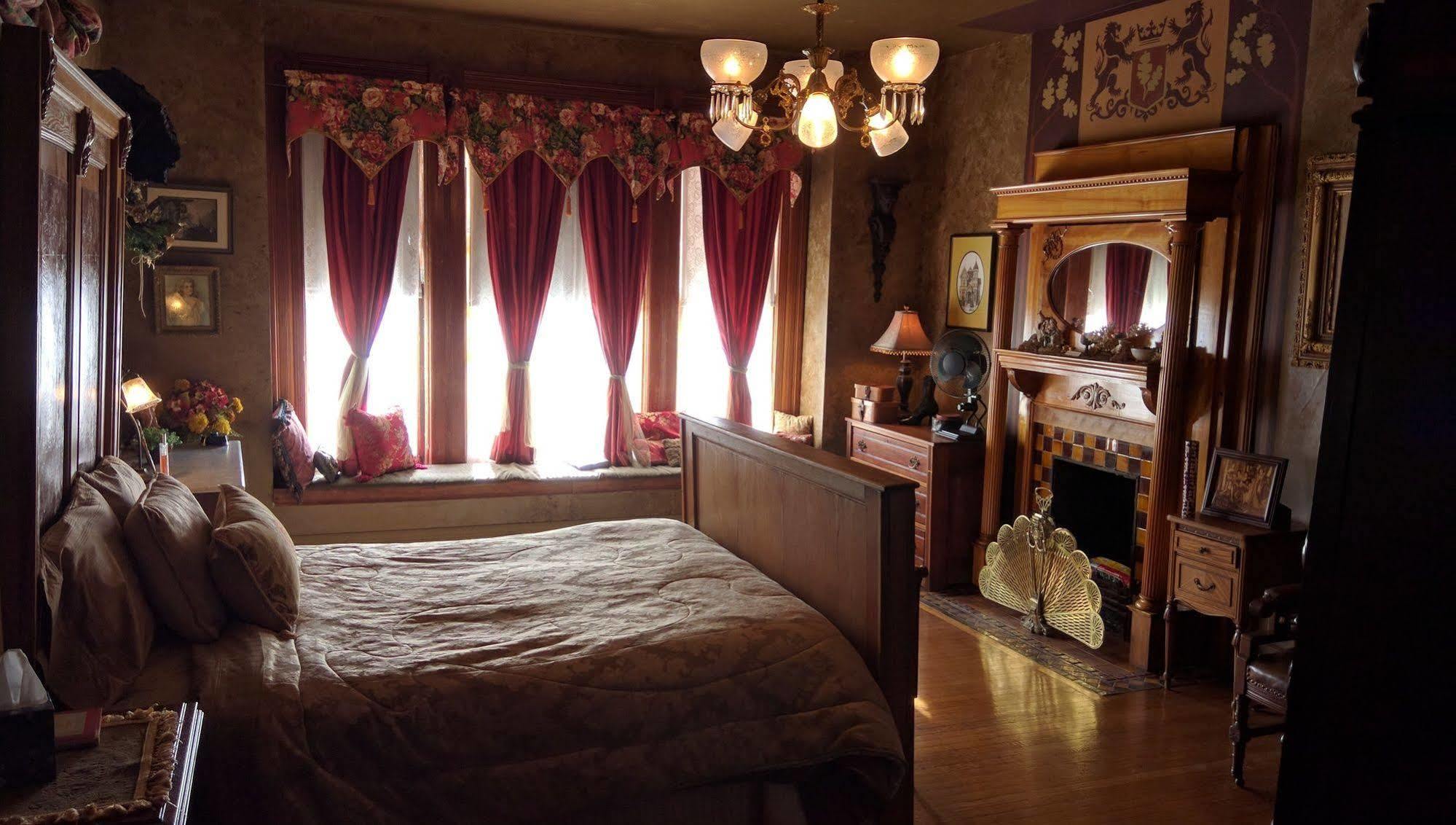 Manderley 3*