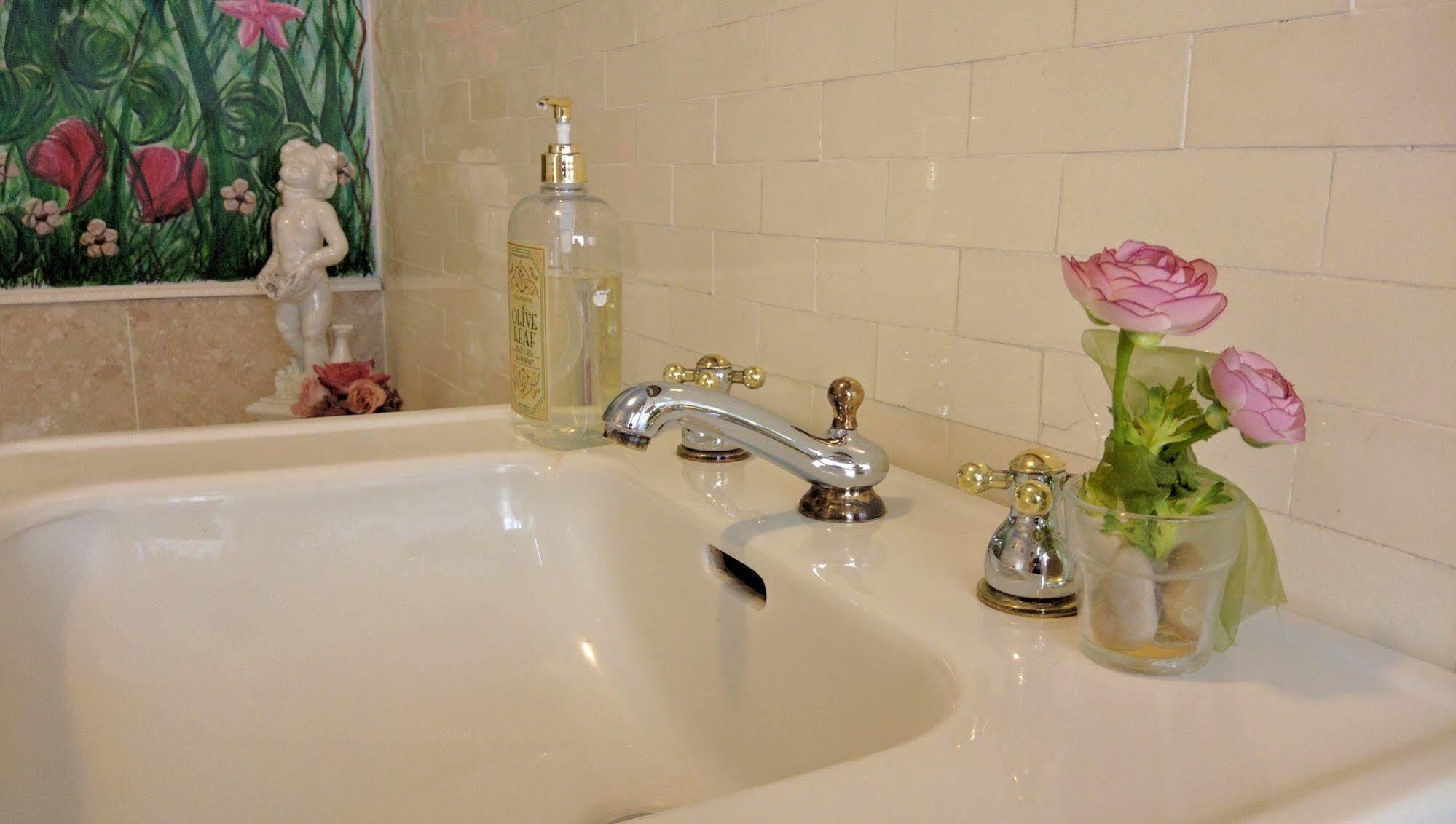Bed & Breakfast Manderley 3*
