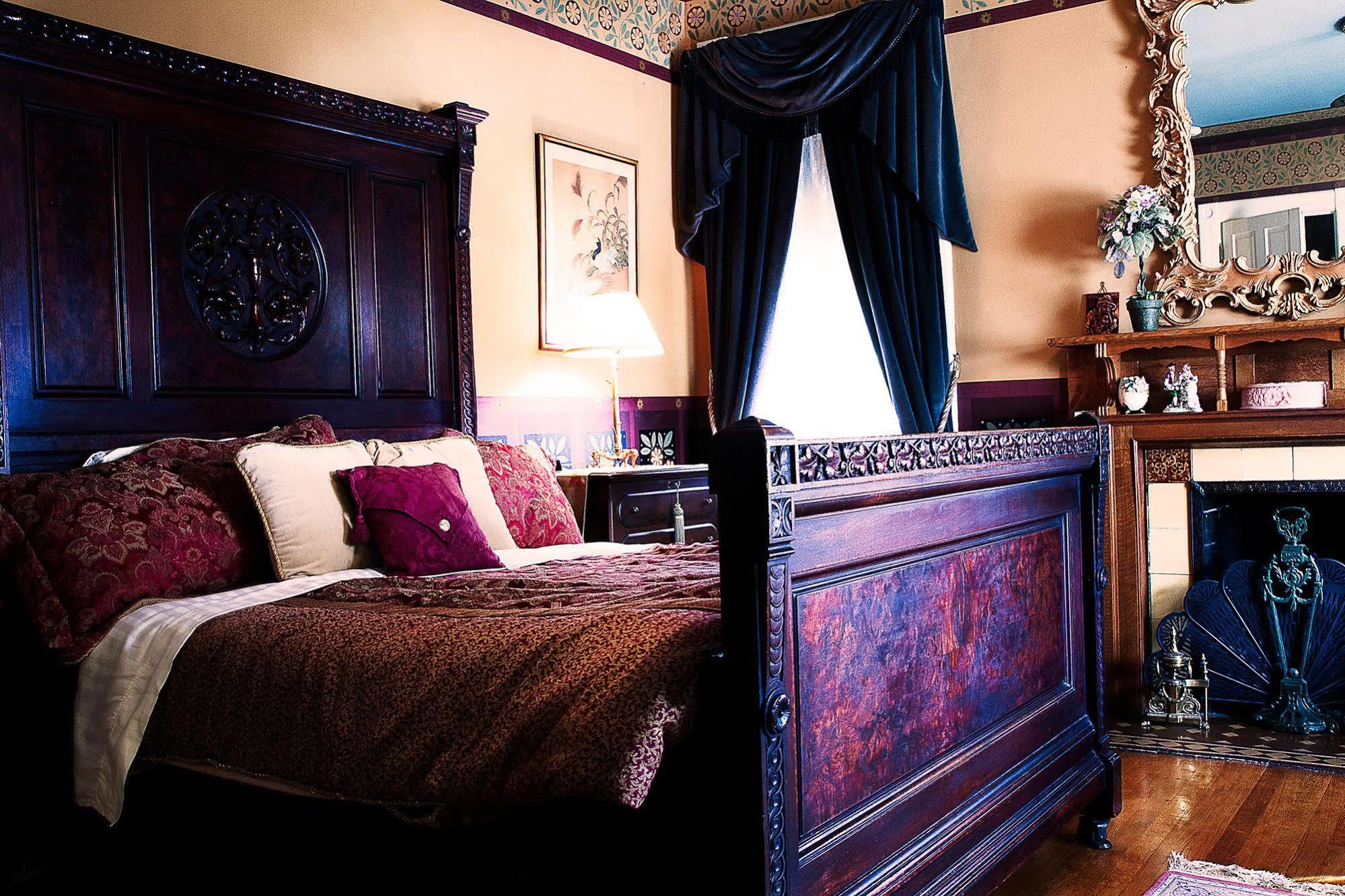 Bed & Breakfast Manderley 3*