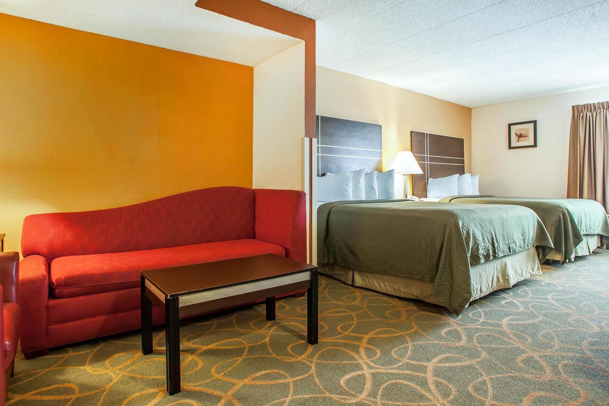 Quality Airport Hotel 3*